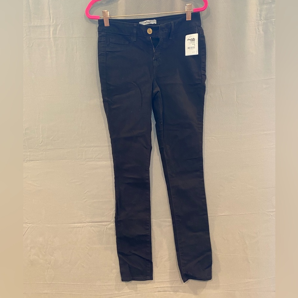 NWT black refuge size 2 jeans